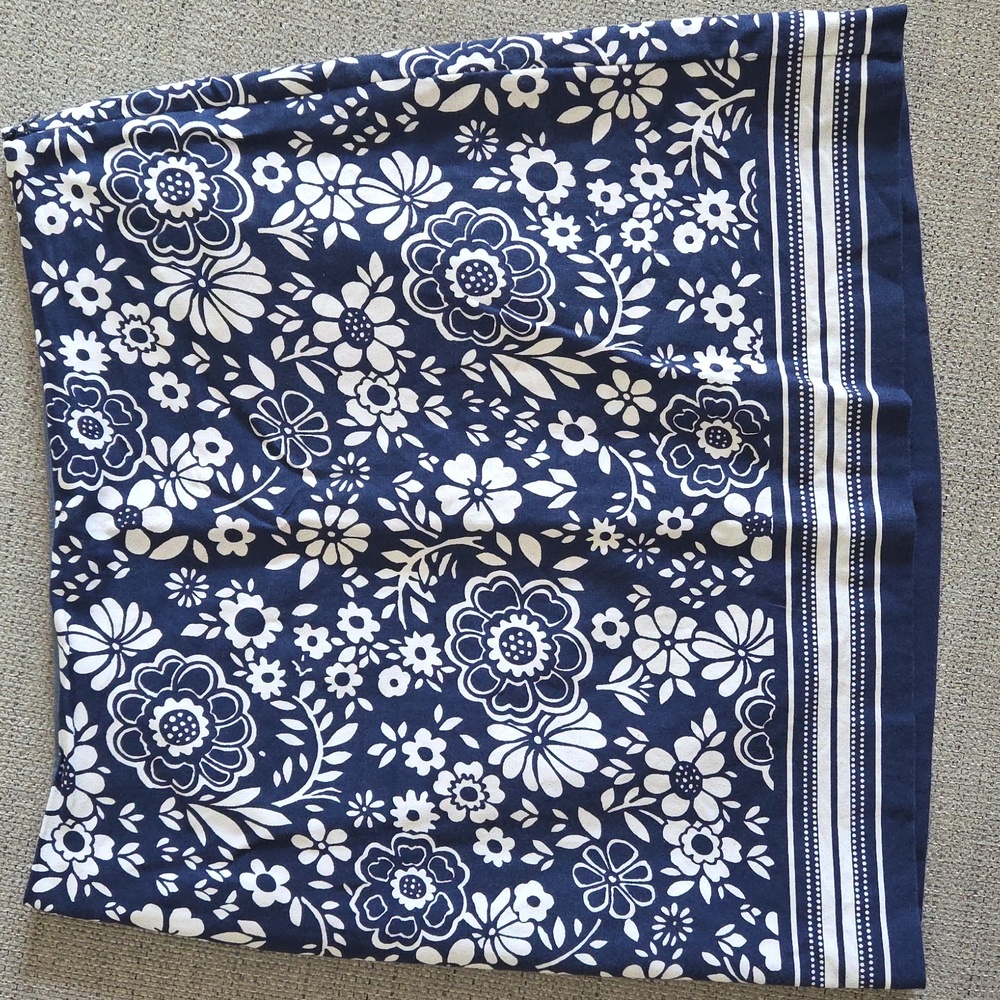 Talbots Navy and White Skirt Sz12